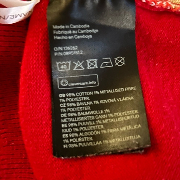 H&M Santa Sweater - Picture 4 of 5